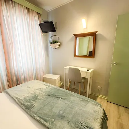 Monaco * Funchal (Madeira)