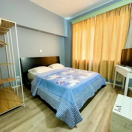 Hostel Monaco