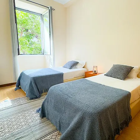 Monaco Hostel *