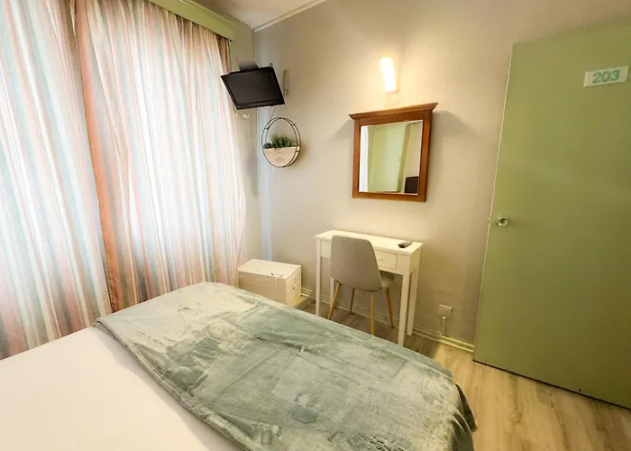 Monaco * Funchal (Madeira)